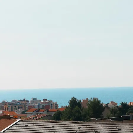 800m To The Beach, Private Parking - Sunny Pietra Ligure