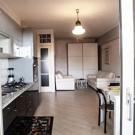 Apartmán 800m To The Beach, Private Parking - Sunny
