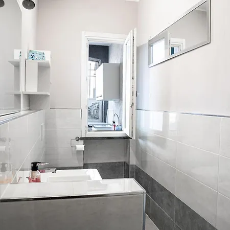 800m To The Beach, Private Parking - Sunny Pietra Ligure