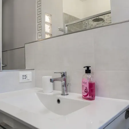 800m To The Beach, Private Parking - Sunny * Pietra Ligure