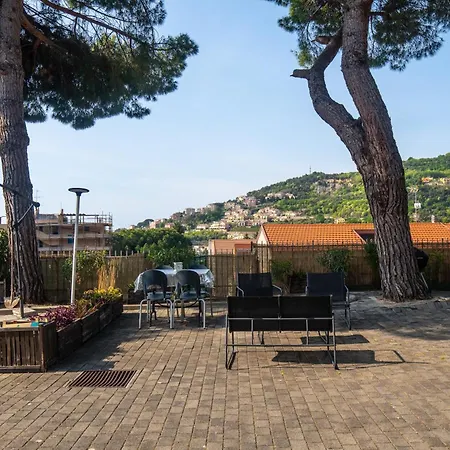 800m To The Beach, Private Parking - Sunny Apartmán